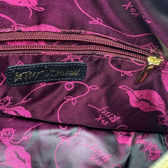 Bestey Johnson Pink Quilted Bag - Picture 9 of 11